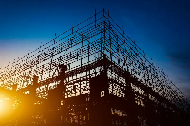 Construção civil aposta em motores elétricos para obras eficientes e sustentáveis